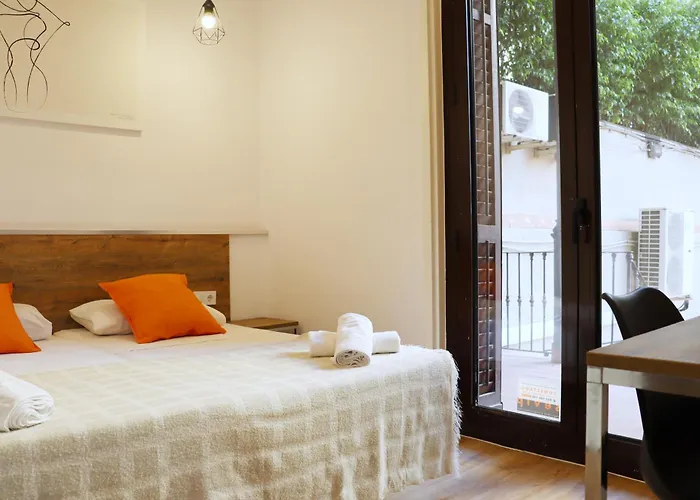Lullaby By Hamilton Hostel *
