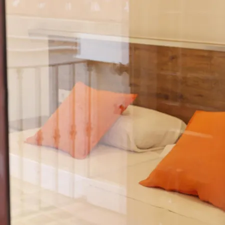 Hostal Lullaby By Hamilton *